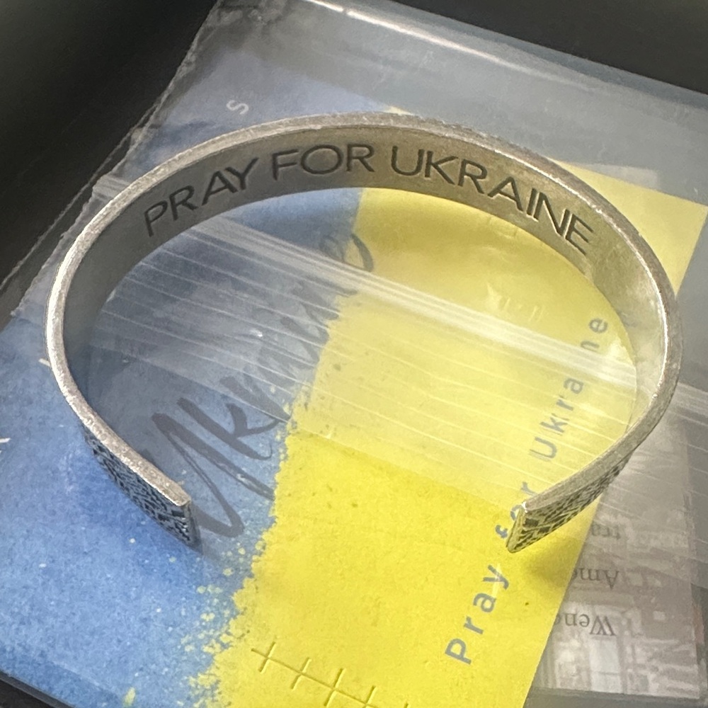 Silver 'Pray for Ukraine' Bracelet